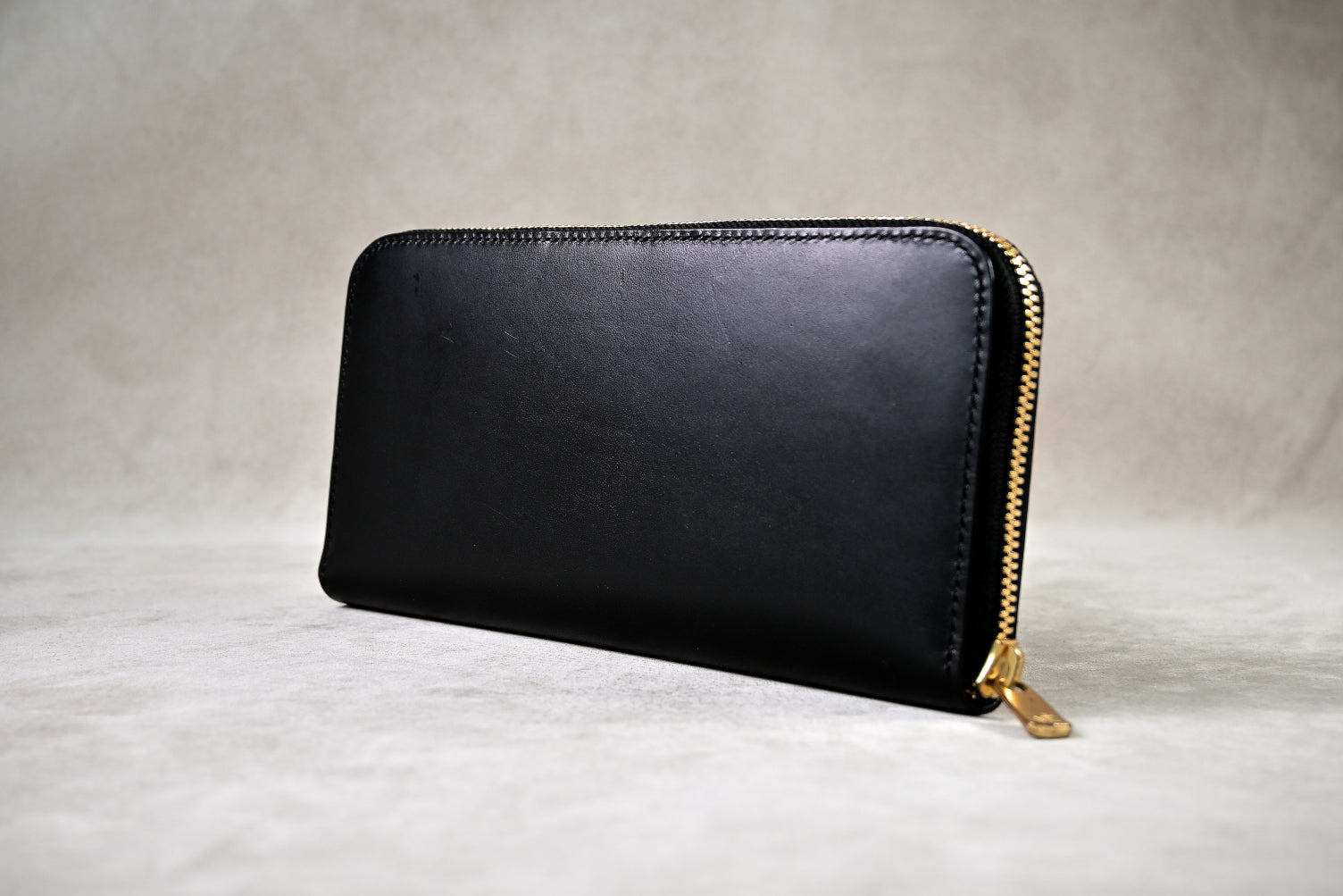 OUGI Leathers｜財布・バッグ・革小物｜大阪の店舗兼工房｜手縫い